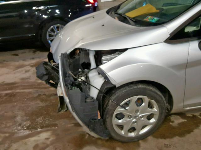 3FADP4AJ1BM103526 - 2011 FORD FIESTA S SILVER photo 9