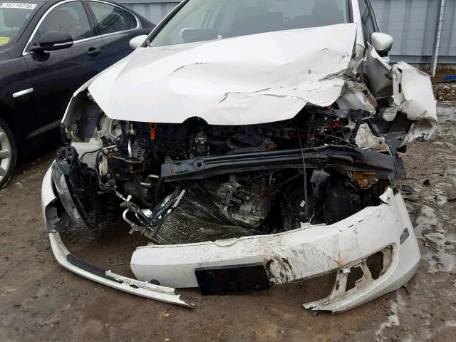 WVWDA7AJ3BW026140 - 2011 VOLKSWAGEN GOLF 白色 照片 9