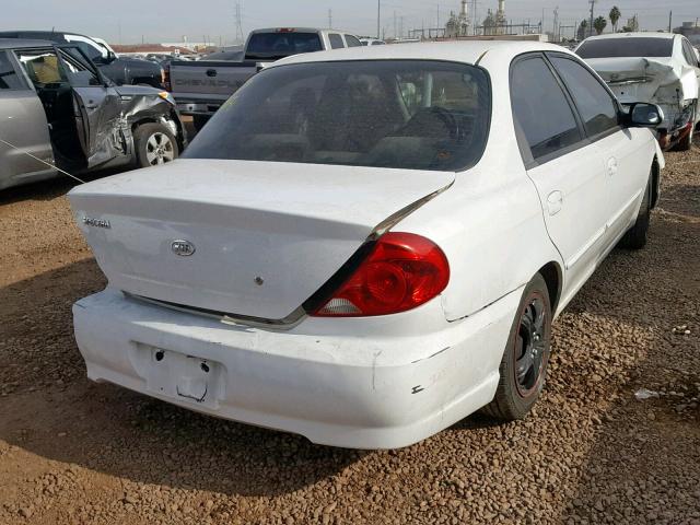 KNAFB121X35264640 - 2003 KIA SPECTRA BA WHITE photo 4