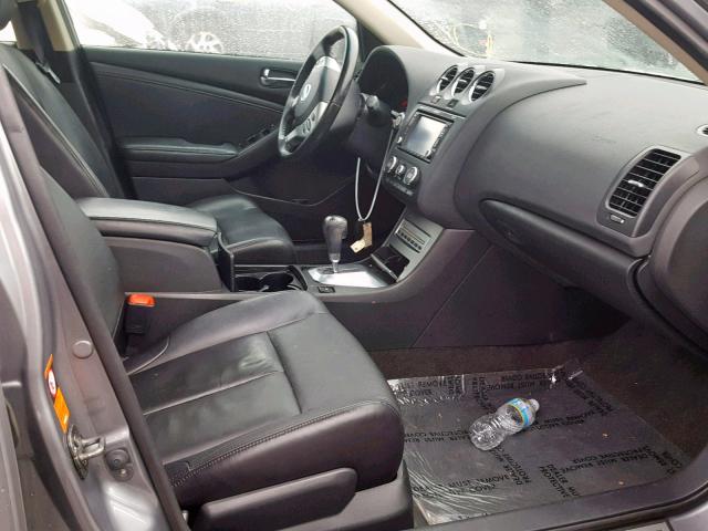 1N4BL21E08C151040 - 2008 NISSAN ALTIMA 3.5 SILVER photo 5