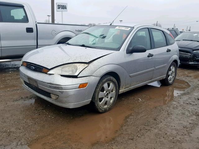 3FAFP37352R167518 - 2002 FORD FOCUS ZX5 SILVER photo 2