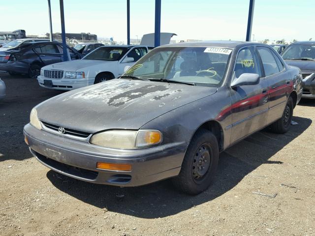 4T1BG12K9TU940668 - 1996 TOYOTA CAMRY DX GRAY photo 2