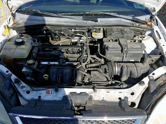 1FAFP34N56W172274 - 2006 FORD FOCUS ZX4 WHITE photo 7