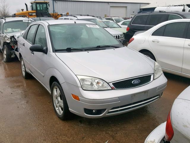 1FAHP34N76W230801 - 2006 FORD FOCUS ZX4 SILVER photo 1