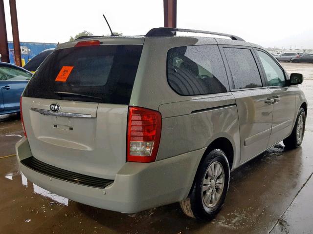 KNDMG4C74C6506817 - 2012 KIA SEDONA LX SILVER photo 4