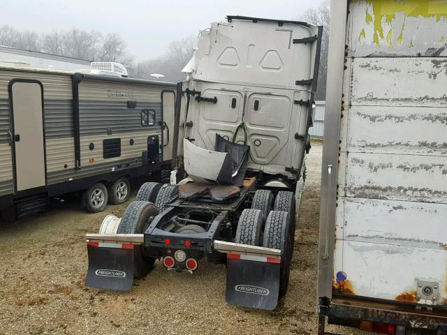 3AKJHHDR7KSKB2408 - 2019 FREIGHTLINER CASCADIA 1 WHITE photo 4