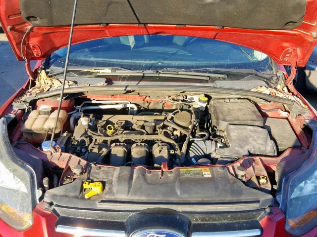 1FAHP3J29CL366628 - 2012 FORD FOCUS TITA RED photo 7