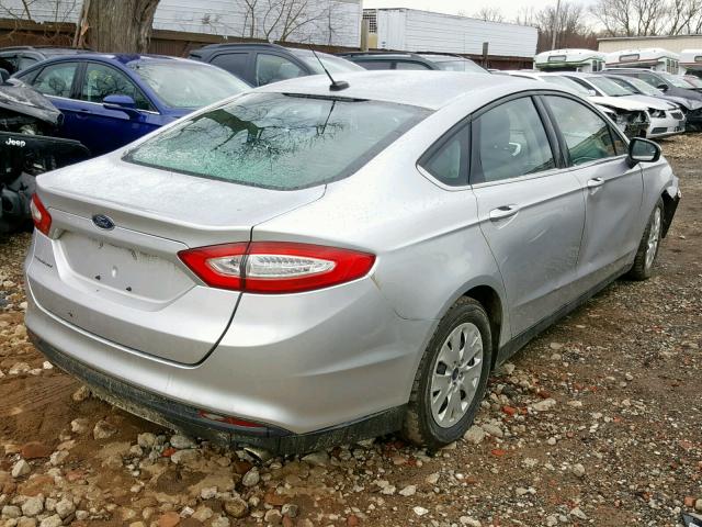 3FA6P0G72DR138658 - 2013 FORD FUSION S SILVER photo 4