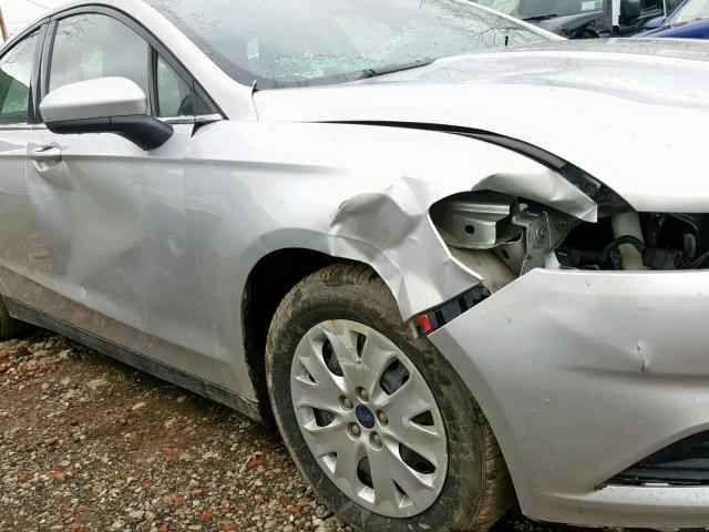 3FA6P0G72DR138658 - 2013 FORD FUSION S SILVER photo 9