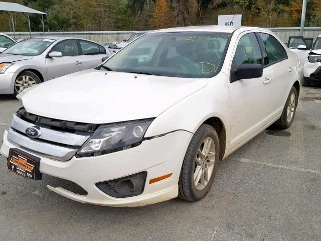 3FAHP0GA5CR445423 - 2012 FORD FUSION S WHITE photo 2