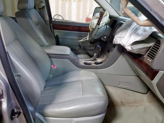 5LMEU78H73ZJ49334 - 2003 LINCOLN AVIATOR 银色 照片 5