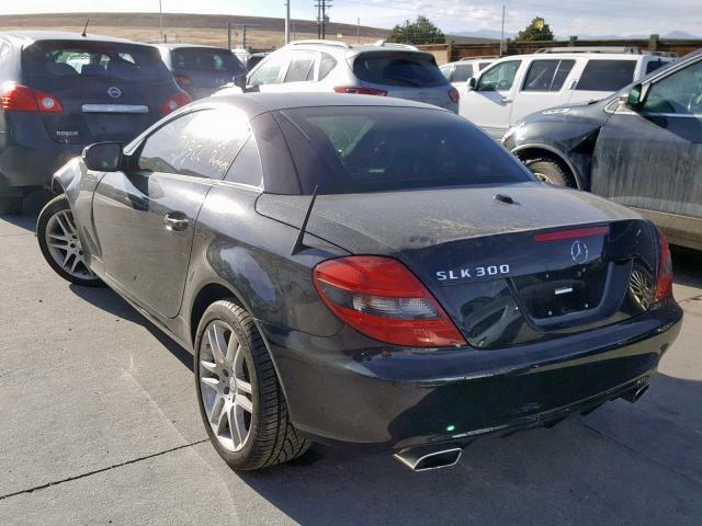 WDBWK54FX9F190379 - 2009 MERCEDES-BENZ SLK 300 BLACK photo 3