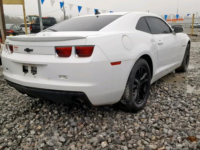 2G1FA1E31D9150204 - 2013 CHEVROLET CAMARO LS WHITE photo 4