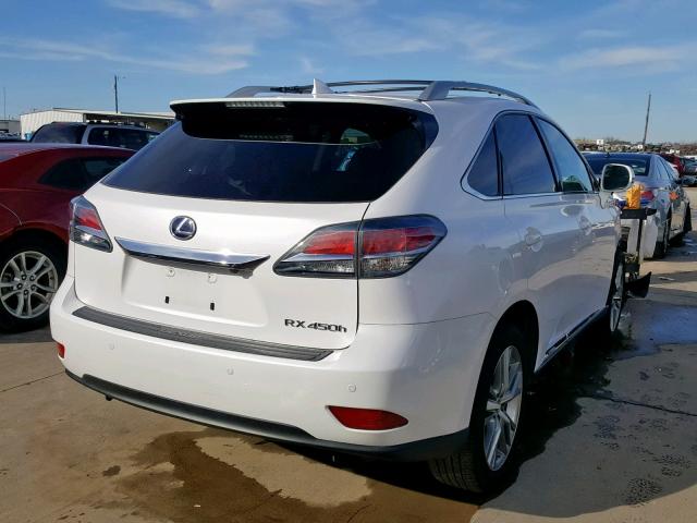 2T2BC1BA4FC001805 - 2015 LEXUS RX 450H WHITE photo 4