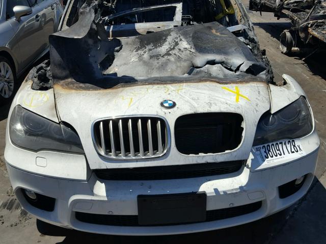 5UXZV8C54BLL67854 - 2011 BMW X5 XDRIVE5 WHITE photo 7
