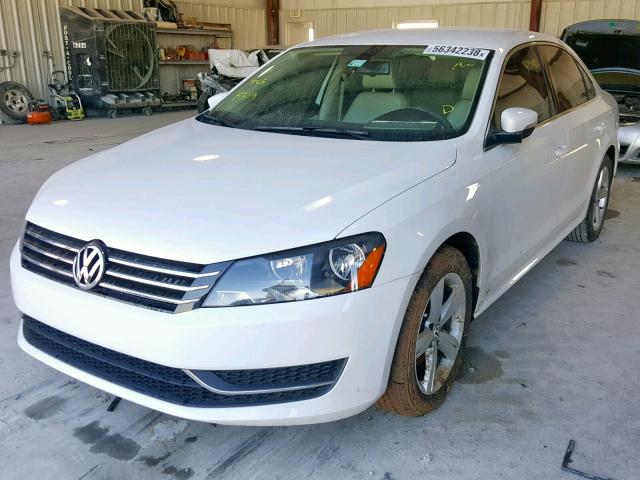 1VWBS7A31EC093926 - 2014 VOLKSWAGEN PASSAT SE WHITE photo 2