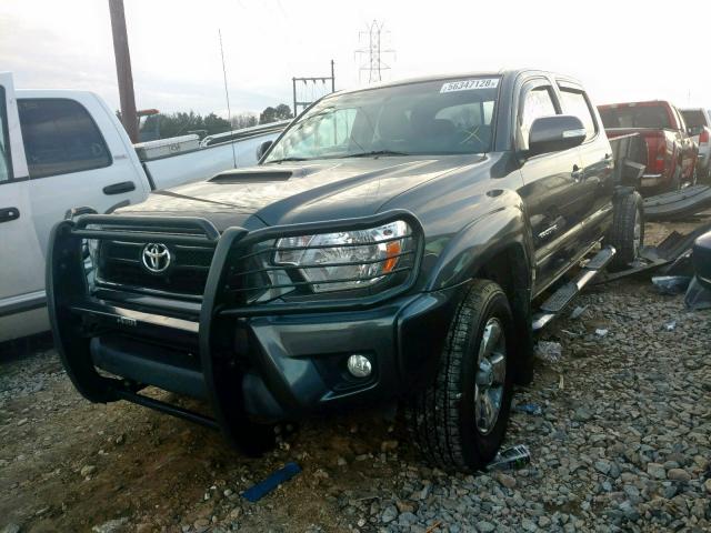 3TMMU4FN1FM076963 - 2015 TOYOTA TACOMA DOU GRAY photo 2