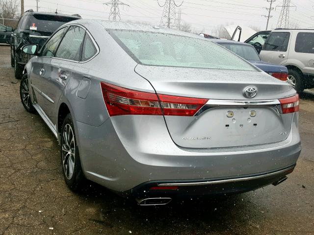 4T1BK1EBXJU265596 - 2018 TOYOTA AVALON XLE SILVER photo 3