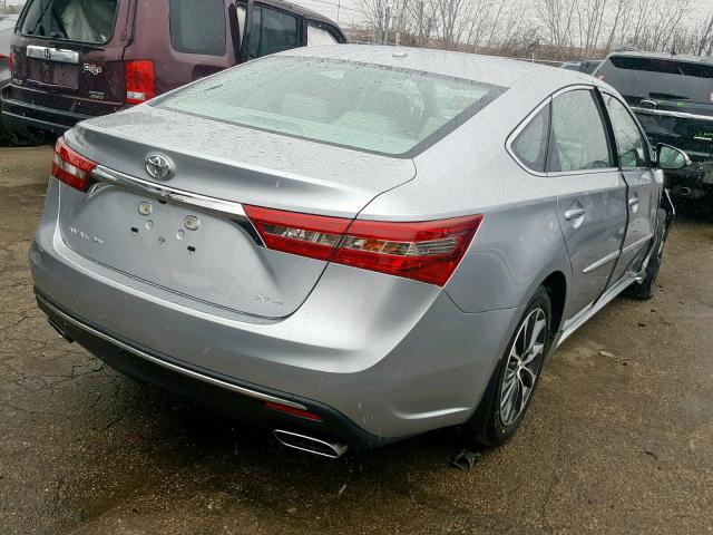 4T1BK1EBXJU265596 - 2018 TOYOTA AVALON XLE SILVER photo 4