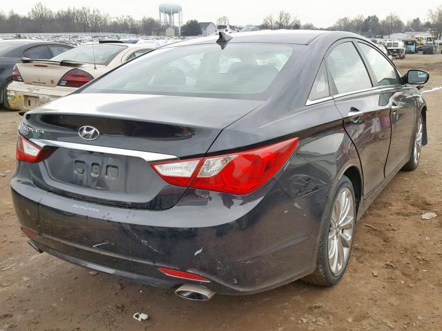 5NPEC4AC7DH707215 - 2013 HYUNDAI SONATA SE BLACK photo 4