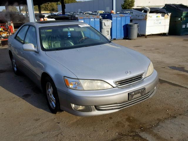 JT8BF28G815109488 - 2001 LEXUS ES 300 SILVER photo 1