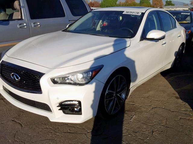 JN1AV7AP9FM790803 - 2015 INFINITI Q50 HYBRID WHITE photo 2