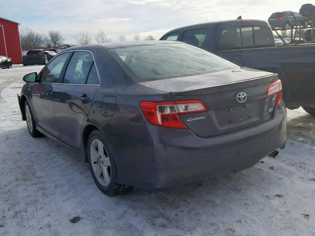 4T1BD1FK5EU132081 - 2014 TOYOTA CAMRY HYBR GRAY photo 3