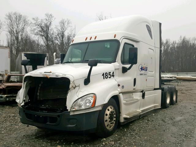 3AKJGLD5XGSGP1241 - 2016 FREIGHTLINER CASCADIA 1 WHITE photo 2