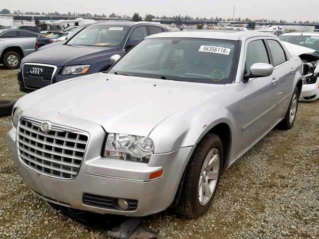 2C3KA53G56H210744 - 2006 CHRYSLER 300 TOURIN GRAY photo 2