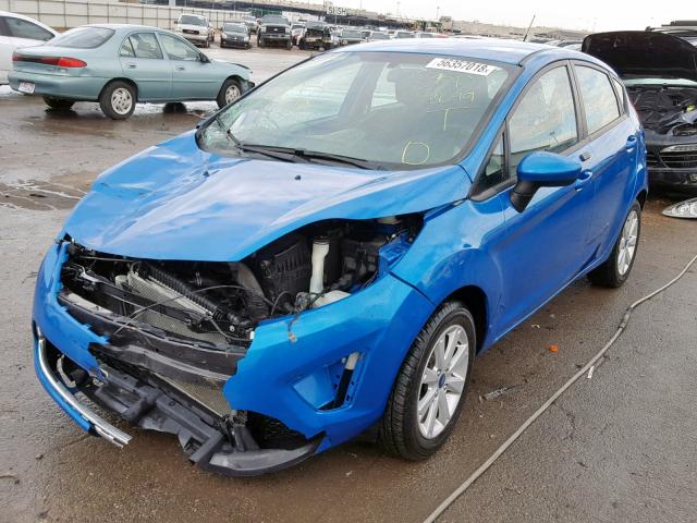 3FADP4EJ4CM140632 - 2012 FORD FIESTA SE BLUE photo 2