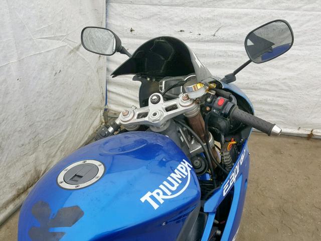 SMTD00NS9BJ452314 - 2011 TRIUMPH MOTORCYCLE DAYTONA 67 BLUE photo 5