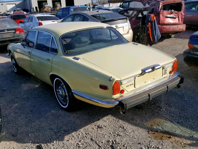 UE2R52648BW - 1974 JAGUAR XJ12L YELLOW photo 3