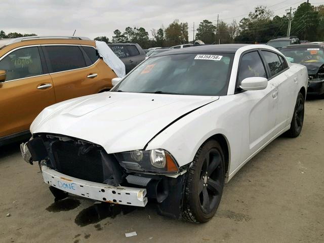 2C3CDXHG1CH290622 - 2012 DODGE CHARGER SX WHITE photo 2