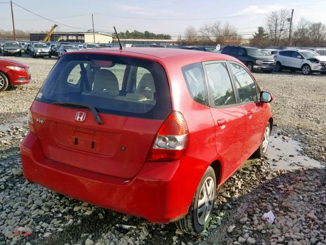 JHMGD38407S052527 - 2007 HONDA FIT RED photo 4