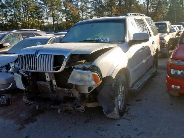 5LMFU27585LJ17223 - 2005 LINCOLN NAVIGATOR 白色 照片 2