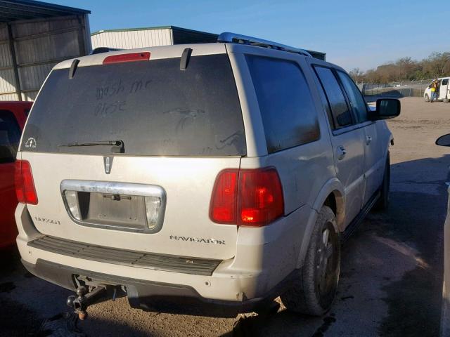 5LMFU27585LJ17223 - 2005 LINCOLN NAVIGATOR 白色 照片 4