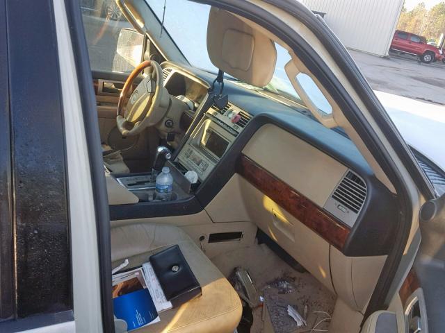 5LMFU27585LJ17223 - 2005 LINCOLN NAVIGATOR 白色 照片 5