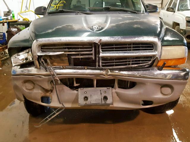 1B7GG2AN31S107839 - 2001 DODGE DAKOTA QUA GREEN photo 9