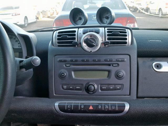 WMEEJ31X88K144042 - 2008 SMART FORTWO PUR TWO TONE photo 9