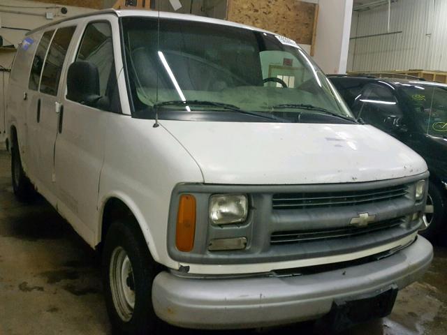 1GCFG15W521236343 - 2002 CHEVROLET EXPRESS G1 WHITE photo 1