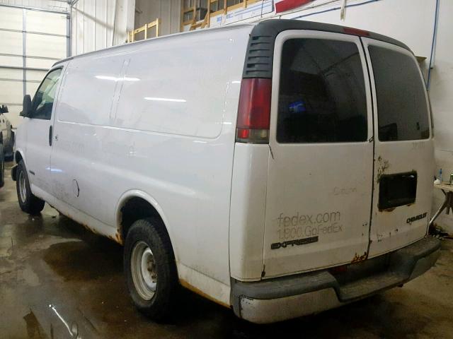 1GCFG15W521236343 - 2002 CHEVROLET EXPRESS G1 WHITE photo 3