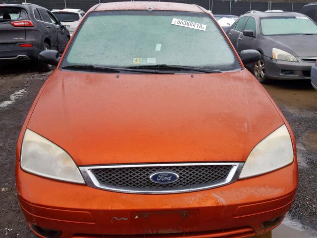 3FAFP31N55R126529 - 2005 FORD FOCUS ZX3 ORANGE photo 9