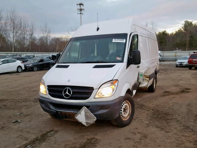 WD3PE8CB5B5589588 - 2011 MERCEDES-BENZ SPRINTER 2 WHITE photo 2