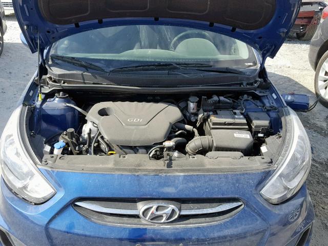 KMHCT5AE0HU324576 - 2017 HYUNDAI ACCENT SE BLUE photo 7