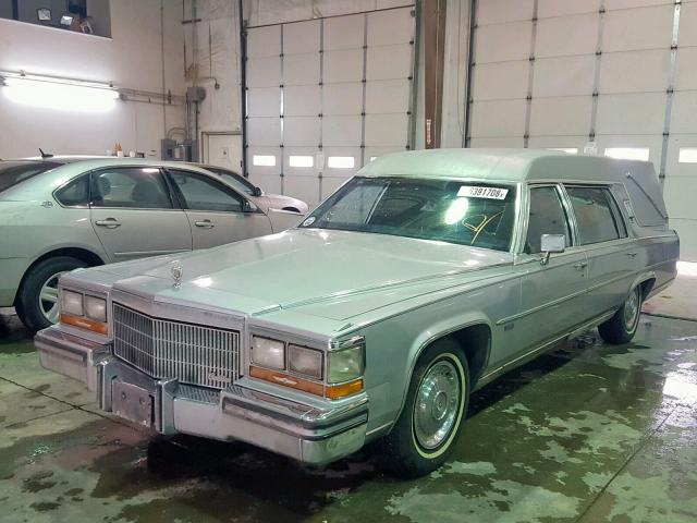 1G6DW51Y2KR736506 - 1989 CADILLAC BROUGHAM SILVER photo 2