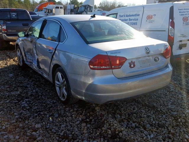 1VWBV7A35FC028392 - 2015 VOLKSWAGEN PASSAT SE SILVER photo 3