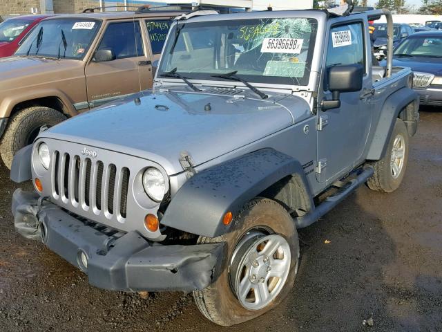 1C4AJWAG0DL579009 - 2013 JEEP WRANGLER S SILVER photo 2