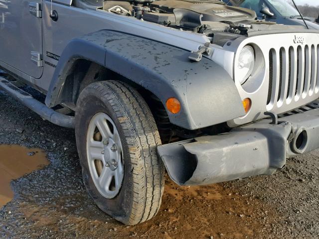 1C4AJWAG0DL579009 - 2013 JEEP WRANGLER S SILVER photo 9