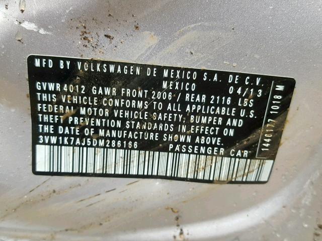 3VW1K7AJ5DM286166 - 2013 VOLKSWAGEN JETTA BASE Արծաթագույն լուսանկար 10