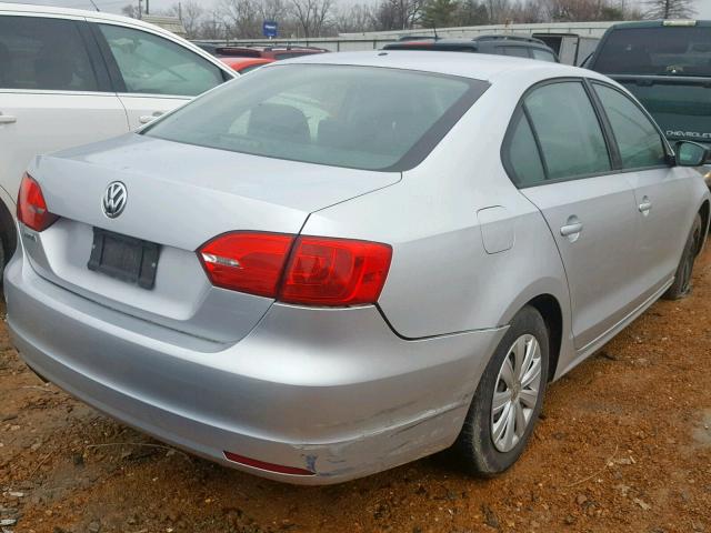 3VW1K7AJ5DM286166 - 2013 VOLKSWAGEN JETTA BASE Արծաթագույն լուսանկար 4